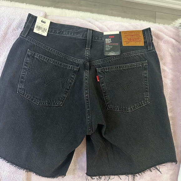 Levi’s 501 Shorts - Picture 6 of 6